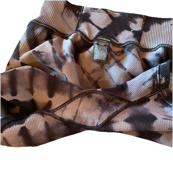 Pink Active Bike Gym Shorts Sz Large Ribbed Textured Athletic Workout Black Gray - Picture 7 of 12